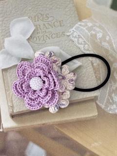 ハンドメイド♡コットン夏糸で編んだ　お花いっぱいヘアゴム
