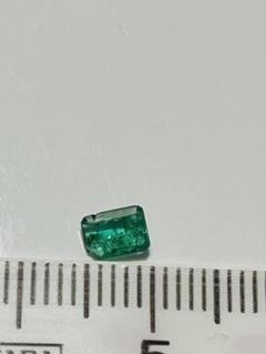 エメラルドルース　カケわれあり　38