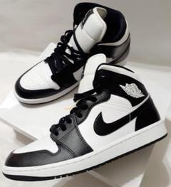 NIKE WMNS AIR JORDAN 1 MID スニーカー