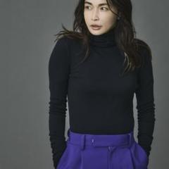 美品【完売】Whim Gazette長谷川京子シアータートルニット ネイビー 美品【完売】Whim Gazette長谷川京子シアータートルニット