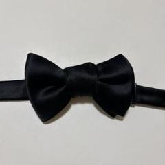 【美品】【結婚式】トリートドレッシング　蝶ネクタイ&チーフ トリートドレッシング小物セット（ポケットチーフ・蝶ネクタイ
