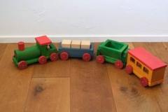 アルビスブラン Albisbrunn 汽車 木の玩具 アルビスブラン Albisbrunn 汽車 木の玩具 - メルカリ