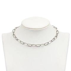 【新品】銀色のネックレス(ジュエリーポーチ付き)