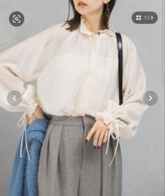 URBAN RESEARCH ROSSO セミシアーフリルディテールブラウス