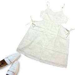 メイ　ホワイトチュニック【S】　４色ボタン　フェミニン　爽やか　夏らしい　可愛い