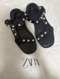 未使用【ZARA】レザー フラットサンダル パール スタッズ 黒　ブラック 未使用【ZARA】レザー フラットサンダル パール スタッズ 黒