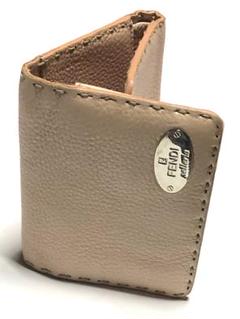 FENDI selleri☆コンパクト三つ折り財布・ピンクソフトレザー