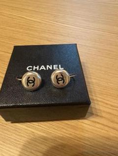 CHANEL シルバー ピアス ロゴ入り