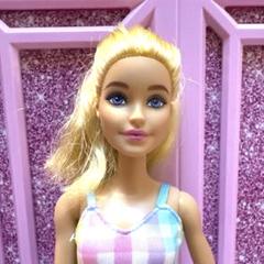 Barbie65ファッショニスタ 着せ替え服 靴付き