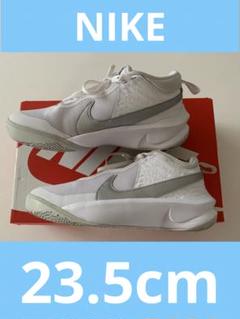 NIKE ジュニアバスケットボールシューズ　23.5cm 美品　スニーカーのサムネイル