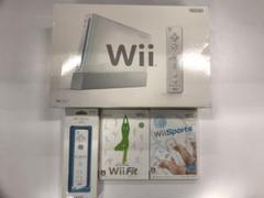 Wii 本体(おまけWiiリモコン・Wii Fitソフト・Wii Sports)