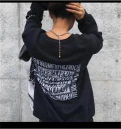 juemi ブラック MACCIU TYPO SWEAT