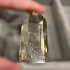 天然石　ルチルクオーツ　虹付き