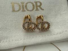 値下げしました⭐︎Dior ピアス 片耳のみ⭐︎ 2025年最新】dior ピアス 片耳の人気アイテム - メルカリ