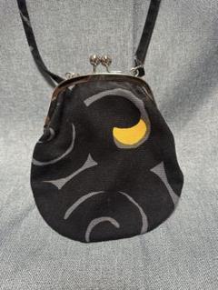 美品！marimekko がま口ポシェット