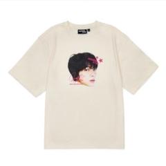 【新品】RUNSEOKJIN Ｔシャツ JIN ソクジン 顔デザイン BTS 新品】RUNSEOKJIN Tシャツ JIN ソクジン 顔デザイン BTS - メルカリ