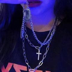 三連ネックレス　 韓国　クロス　トレンドファッション　チェーン　十字架　男女
