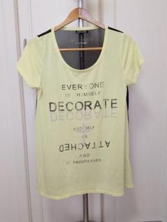 LIVIN' ALONE プリント Tシャツ バックスタイル シースルー