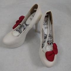希少 randa ハローキティ コラボ パンプス 23.5 レア 靴キャラ