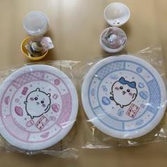 ちいかわ×くら寿司　お皿、キーチェーンフィギュア、缶バッジ