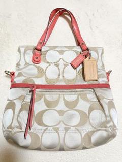 美品✨COACH コーチ　ショルダーバッグ　薄ピンク コーチ COACH ショルダーバッグ シグネチャー リベット ニーナ