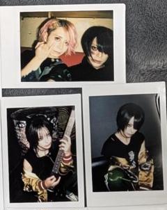 甘い暴力 MASKED CAFE Tシャツ＋チェキ15枚(咲・文・義) 甘い暴力 MASKED CAFE Tシャツ＋チェキ15枚(咲・文・義)（甘い