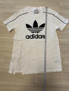 adidas ホワイト Tシャツ サイドスリット