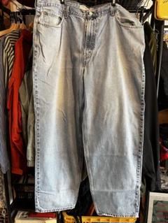 LEVI’S デニムパンツ 560