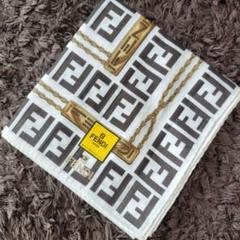 新品　FENDI　フェンディ 　ハンカチ　大判ハンカチ　ひざ掛け