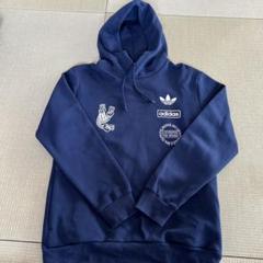 adidas フードパーカー