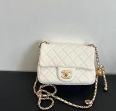 即日発送CHANELホワイト キルティング ショルダーバッグ - メルカリ
