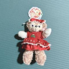 ディズニーシー　タグ付き　シェリーメイ　クリスマス　2013 ぬいぐるみバッジ