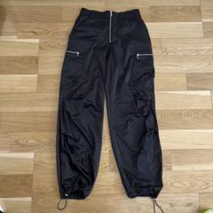 ZARA サテン カーゴパンツ ジッパー S ダーク ネイビー ZARA サテン カーゴパンツ ジッパー S ネイビー ブルー - メルカリ