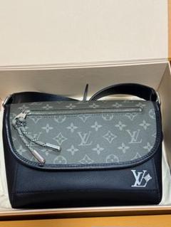 Louis Vuitton パルス・メッセンジャー M12625 ルイヴィトン
