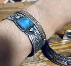 ナバホ　NAVAJO ビンテージ　バングル　シルバーブレスレット　ターコイズ
