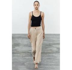 ZARA ダーツパンツ - メルカリ