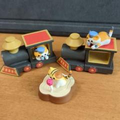 つくえのうえでねこあつめ　えきちょうさん　とーびーさん