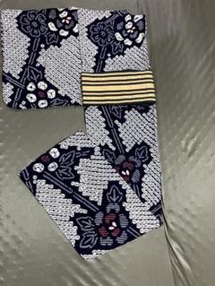 有松鳴海絞り 枝花紋様 よろけ縞 藍色×白×ベージュ Sサイズ 美品 有松鳴海絞り 枝花紋様 よろけ縞 藍色×白×ベージュ Sサイズ 美品