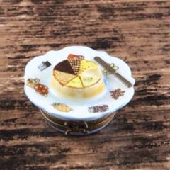贅沢品 【最終価格】リモージュボックス トリンケット チェリーパイ ケーキ フランス製 - 小物入れ