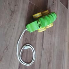 木製カエル型引きおもちゃ
