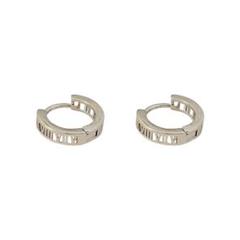 【再入荷】アルファベット　シルバー　メンズ　ピアス　両耳　フープ　リング　韓国