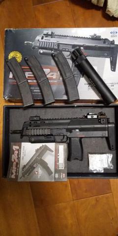 出品、割引最終日　東京マルイ　MP7A1 ガスガン マガジン2本付き 出品、割引最終日 東京マルイ MP7A1 ガスガン マガジン2本付き