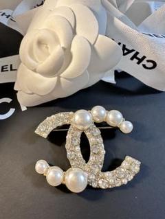♡CHANELシャネル　ヴィンテージ　ターンロック　ブローチ・シルバー♡ レア】CHANEL シャネルブローチ ターンロック 96P ビンテージ