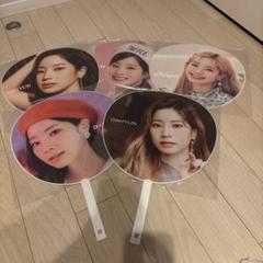 2025年最新】twice ダヒョン うちわの人気アイテム - メルカリ