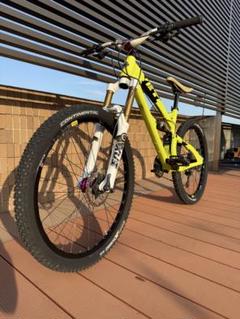 自転車本体 yeti sb66 fox chris king saint mavic yeti sb66 fox chris king saint mavic - メルカリ