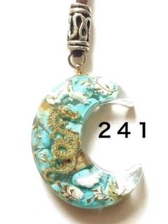 ターコイズ　オルゴナイト　金龍　月型　ネックレス　雲レジン