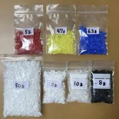 ペットボトルキャップ　カット済　約94ｇ　白・黒・赤・青・黄色・半透明