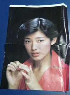 山口百恵特大ポスター（額付き）➕各種レコードセット 山口百恵 レコードジャケット 特大ポスター 非売品 - メルカリ