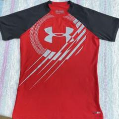 アンダーアーマー YXL フィッティド 160Tシャツ 赤×黒　スポーツ