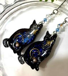 ブルーナイト黒猫ピアス　スワロフスキー　アレルギー対応フックピアス　オリジナル